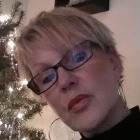 Profile Picture of Carolyn Broderick (@ocmydesigns52) on Pinterest