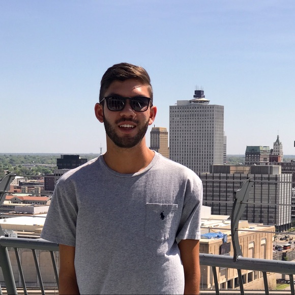 Profile Picture of Brett Calkins (@brettc93) on Poshmark