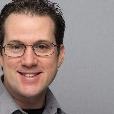 Profile Picture of Cooper R. Smith (@CooperRSmith) on Twitter