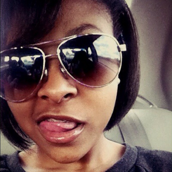 Profile Picture of Sanclaire Rouland (@sanclaire) on Poshmark