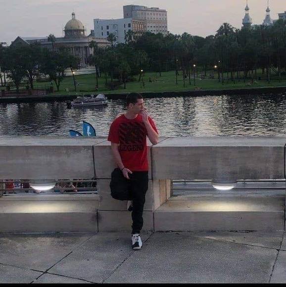Profile Picture of Erik Thomas (@worksatross) on Poshmark