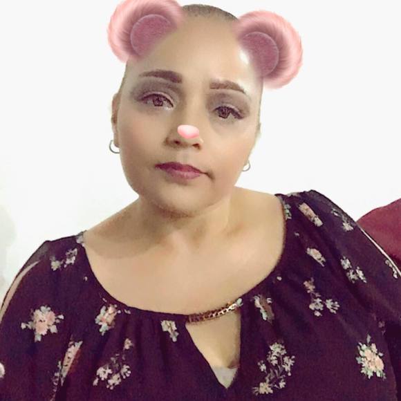 Profile Picture of Mari Silva (@marissaye) on Poshmark