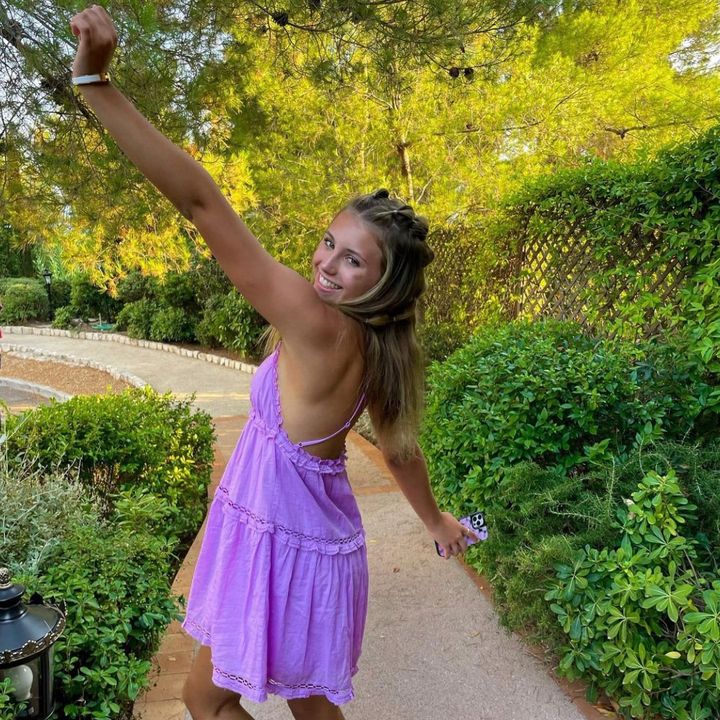 Profile Picture of Annasheets737 (@anna.sheets5) on Tiktok