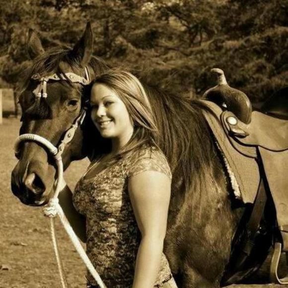 Profile Picture of Josie Pearson (@josiepearson) on Poshmark
