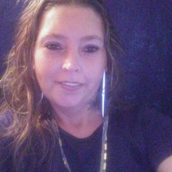 Profile Picture of Stephanie Bialorucki (@nanasteph) on Poshmark