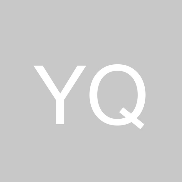 Profile Picture of Yvonne Quach (@yvonnequach3) on Poshmark