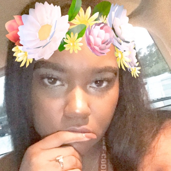 Profile Picture of Jbenet Moore (@jbenetmoore2) on Poshmark