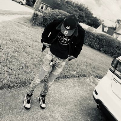 Profile Picture of Jay . (@FyeOnly1Jaay) on Twitter