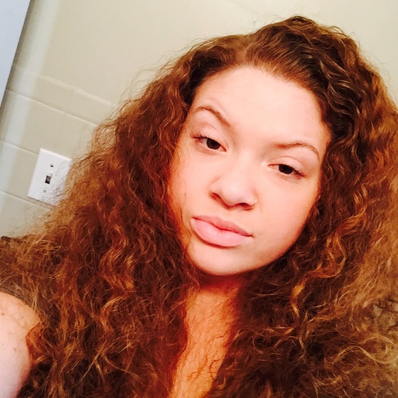 Profile Picture of Coco Daniel (@nicoco06) on Poshmark