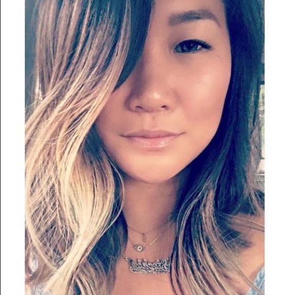 Profile Picture of Stephanie Pak (@spakx) on Poshmark