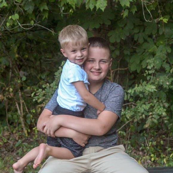 Profile Picture of Justin Bridenthal (@summadic) on Poshmark