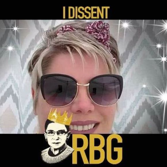Profile Picture of Jennifer Sierant (@jenniewrennn) on Poshmark