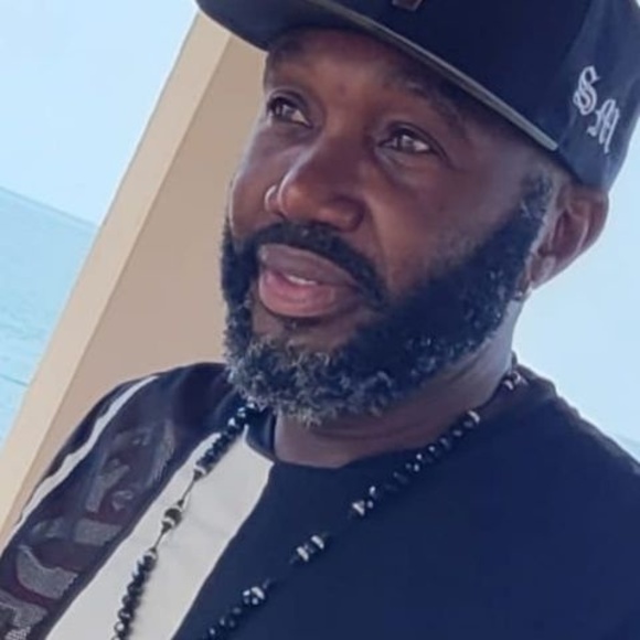 Profile Picture of M sunday Moses (@sundaymoses) on Poshmark