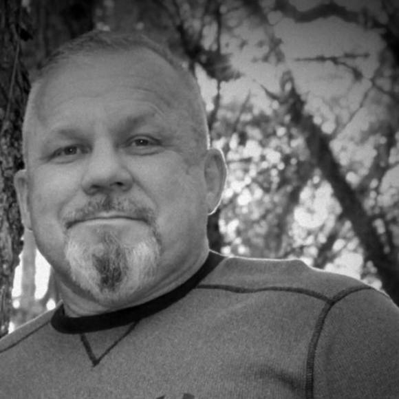 Profile Picture of Kenith Hetmer (@khetmer) on Poshmark