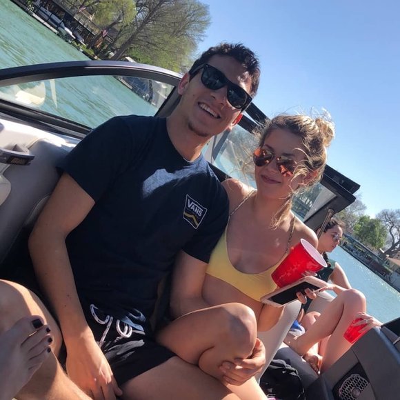 Profile Picture of Michael Caballero (@michaelcabal286) on Poshmark