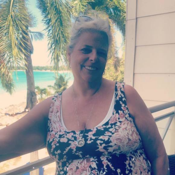 Profile Picture of Pat James (@pjsinbox) on Poshmark