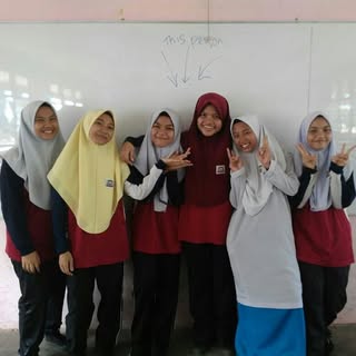 Profile Picture of HISTORICAL TOWN (@donna_maple) on Instagram