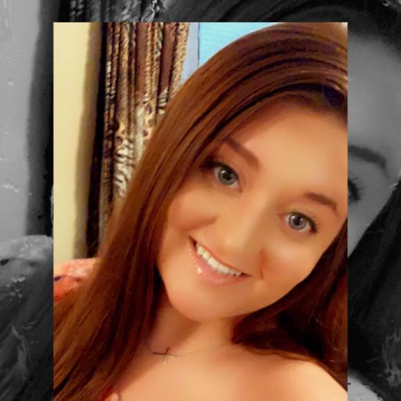 Profile Picture of Shaina Tkalcic (@stkalcic) on Poshmark