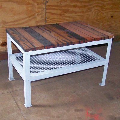 Profile Picture of Angie DeWitt (@amerifurn) on Twitter