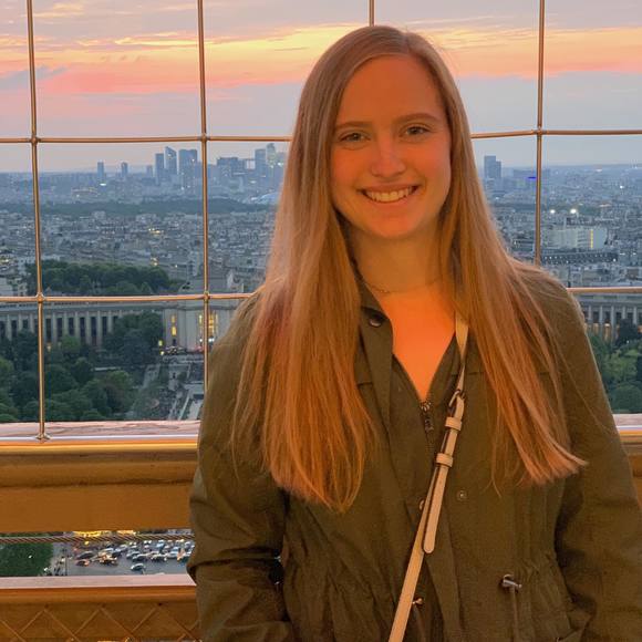 Profile Picture of Sara Rowlands (@sdancer12497) on Poshmark