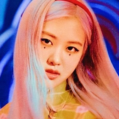 Profile Picture of Rosé Pics (@roseylook) on Twitter