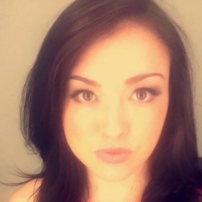 Profile Picture of Amanda Gilbert (@aelizabeth92) on Twitter