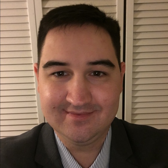 Profile Picture of Stephen Abbott (@captainl00t) on Poshmark