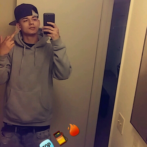 Profile Picture of Johnny Jacobo (@jjohnny209) on Poshmark