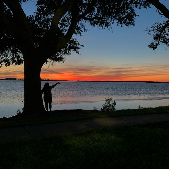 Profile Picture of Andrea Ramirez (@ramireza14) on Poshmark