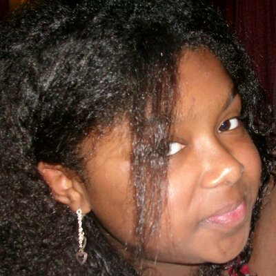 Profile Picture of Bianca Andrews (@puppylove108) on Twitter