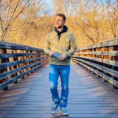 Profile Picture of Mike Edge (@ItsMikeEdge) on Twitter