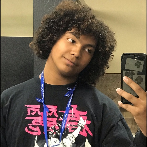 Profile Picture of Chris Nappa (@chris_nappa) on Poshmark