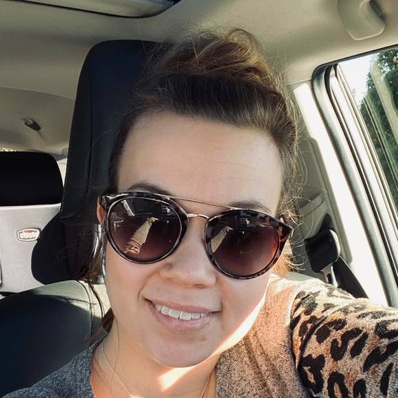 Profile Picture of Krystal Maxwell (@krystal916) on Poshmark