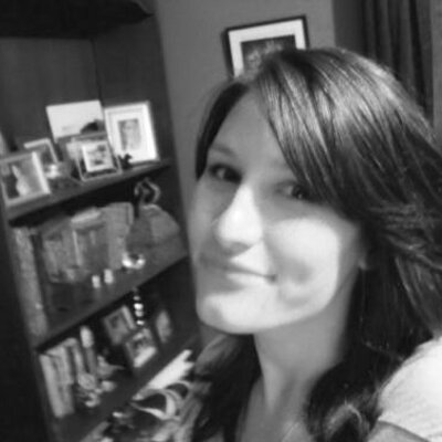 Profile Picture of Amber England (@amsuen) on Twitter