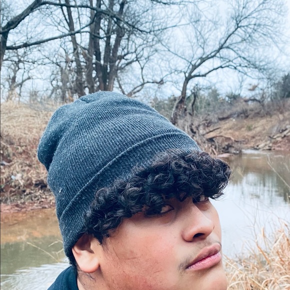 Profile Picture of Joshua Romero (@joshuar89) on Poshmark