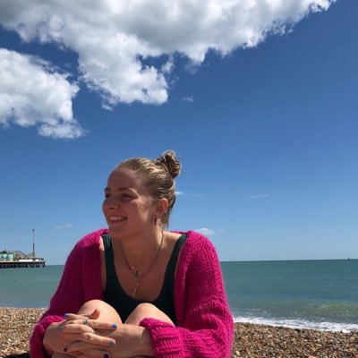 Profile Picture of Louise Marshall (@_LouMarshall) on Twitter