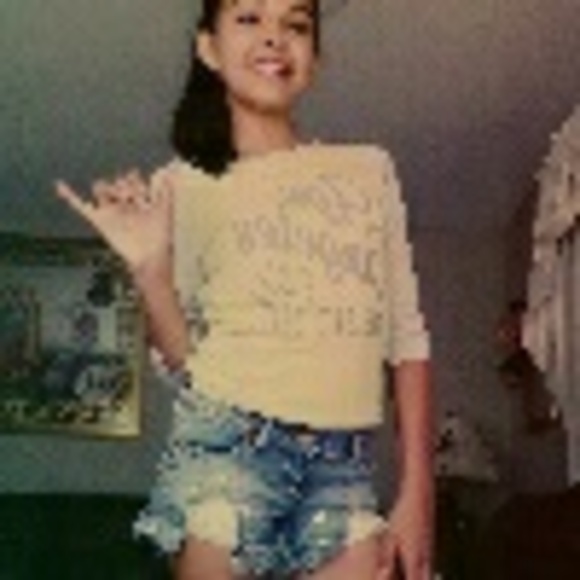 Profile Picture of Karla Barreda (@karla_barreda19) on Poshmark