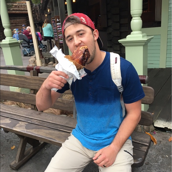 Riley Blackham - Poshmark Profile Picture of Riley Blackham (@rileyblackham) on Poshmark