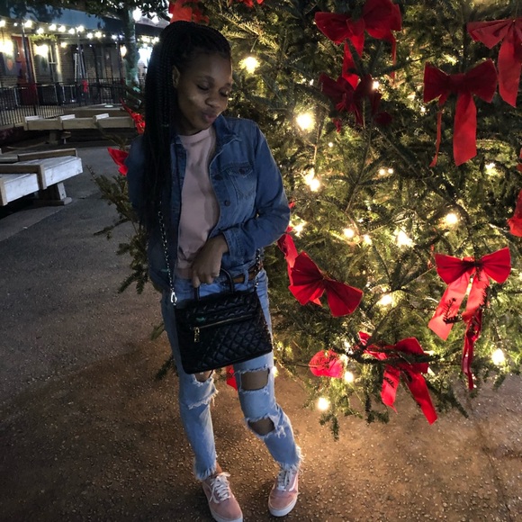 Jamillah Green - Poshmark Profile Picture of Jamillah Green (@jas7652) on Poshmark