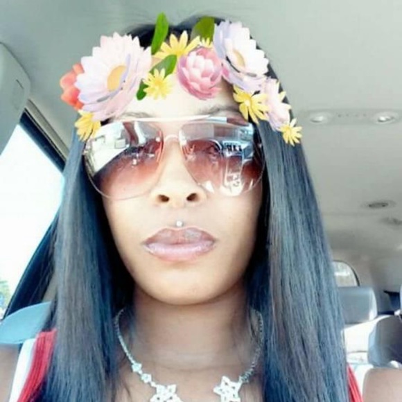 Profile Picture of Jameah Sampy (@brookie_8boo) on Poshmark