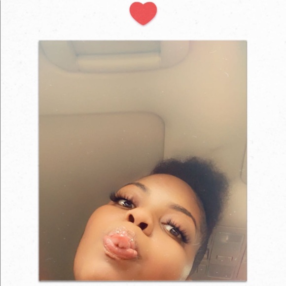 Jasmine Jolly - Poshmark Profile Picture of Jasmine Jolly (@jasmeannj) on Poshmark