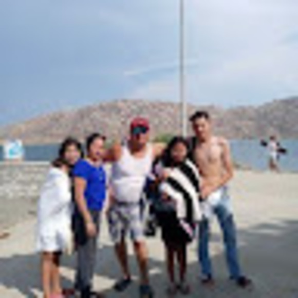 Profile Picture of Aaron Casarrubias (@aaaroncasar) on Poshmark