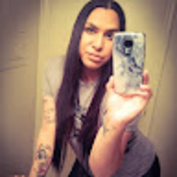 Profile Picture of Tiny Dancer (@tinydancer8956) on Poshmark