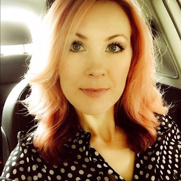 Profile Picture of Alisa Solie (@alisals) on Poshmark