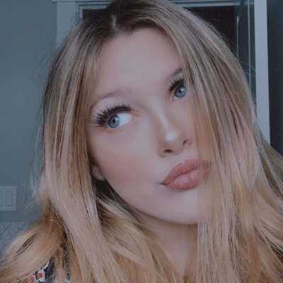 Profile Picture of Maya Lee (@mayalee1212) on Twitter