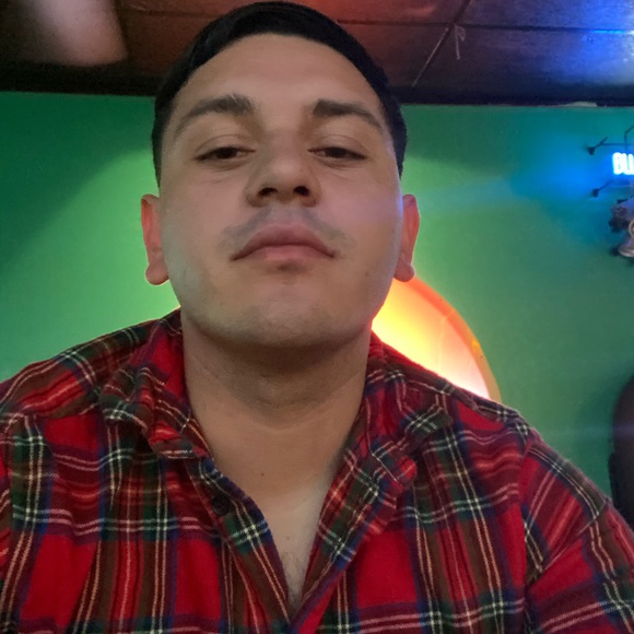 Profile Picture of Luis Becerra (@labecerra_) on Poshmark