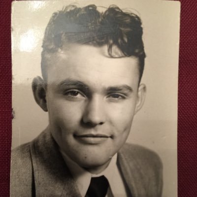 Profile Picture of Chuck Harrell (@mightychuckster) on Twitter