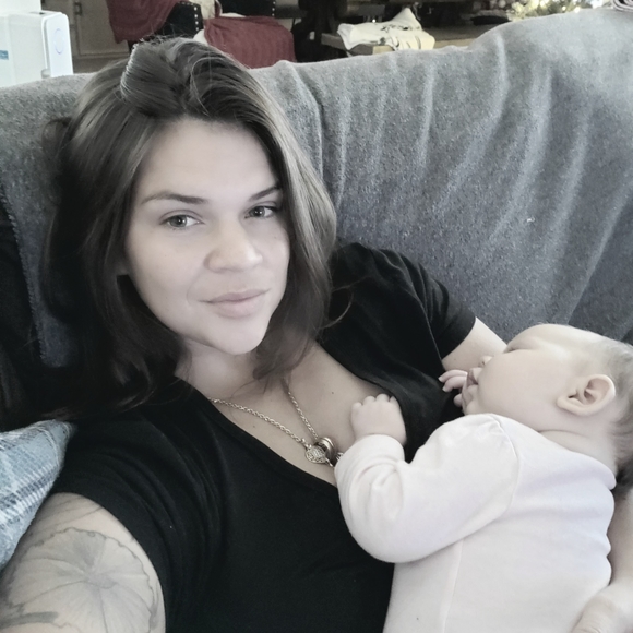 Profile Picture of Chelsea Locklear (@jcjlocklear) on Poshmark