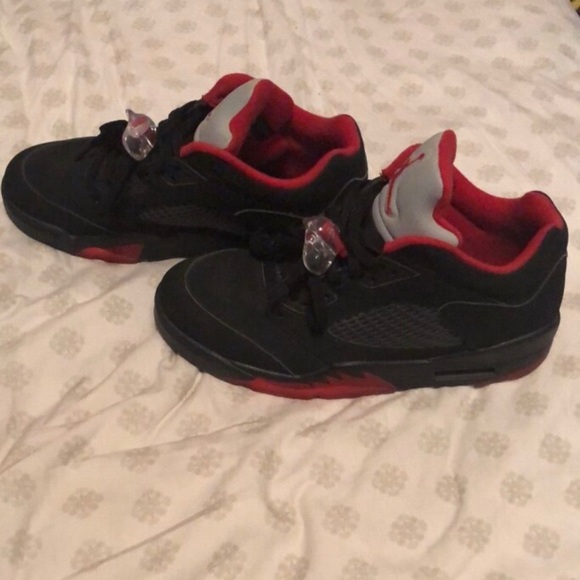 Profile Picture of Tyrelle Deener (@tydeener) on Poshmark