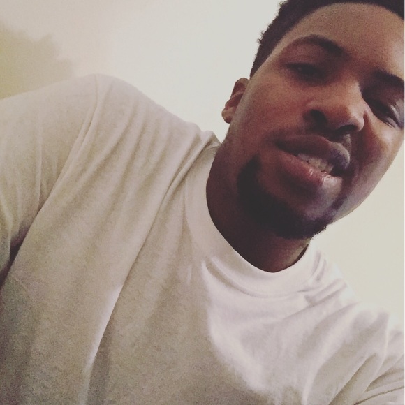 Profile Picture of William Bradley (@skootaaa) on Poshmark